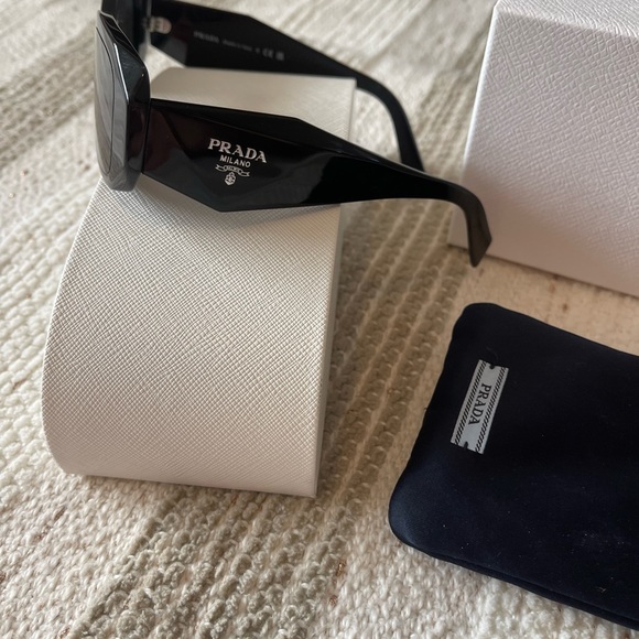 PRADA dark lens, triangle SPR 17W Black Unisex Sunglasses with box, case, & bag. - Picture 1 of 9